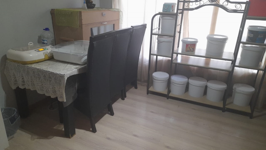 To Let 4 Bedroom Property for Rent in La Hoff North West